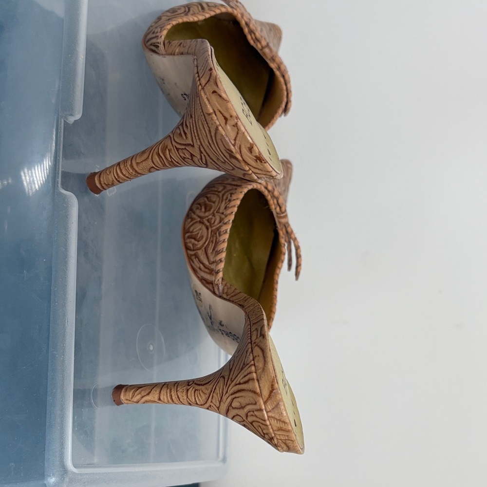 Bcbgirls Brown Patterned Heels - image 2